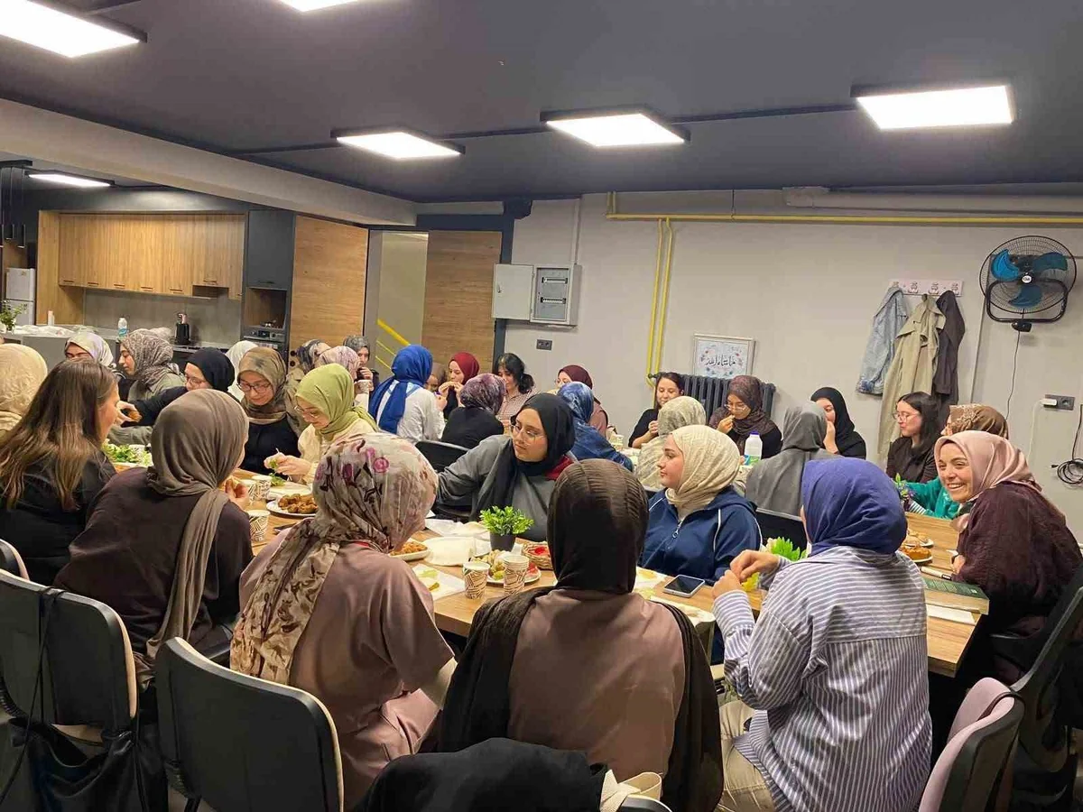 AFSÜ öğrencilerine ADRM'de dönem boyunca her pazartesi sohbet programı devam edecek