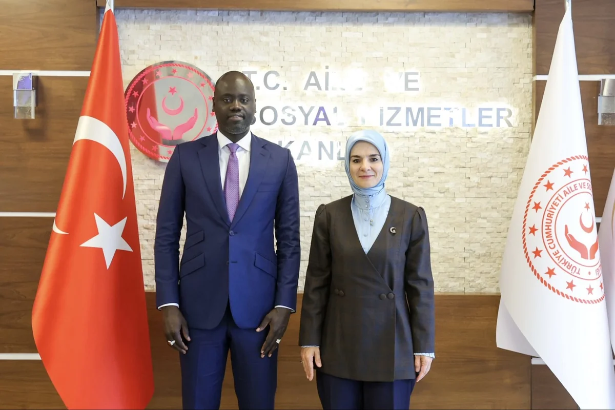 Aile Bakanı Göktaş, Senegal Bütçeden Sorumlu Bakanı Sarr'ı bakanlıkta kabul etti