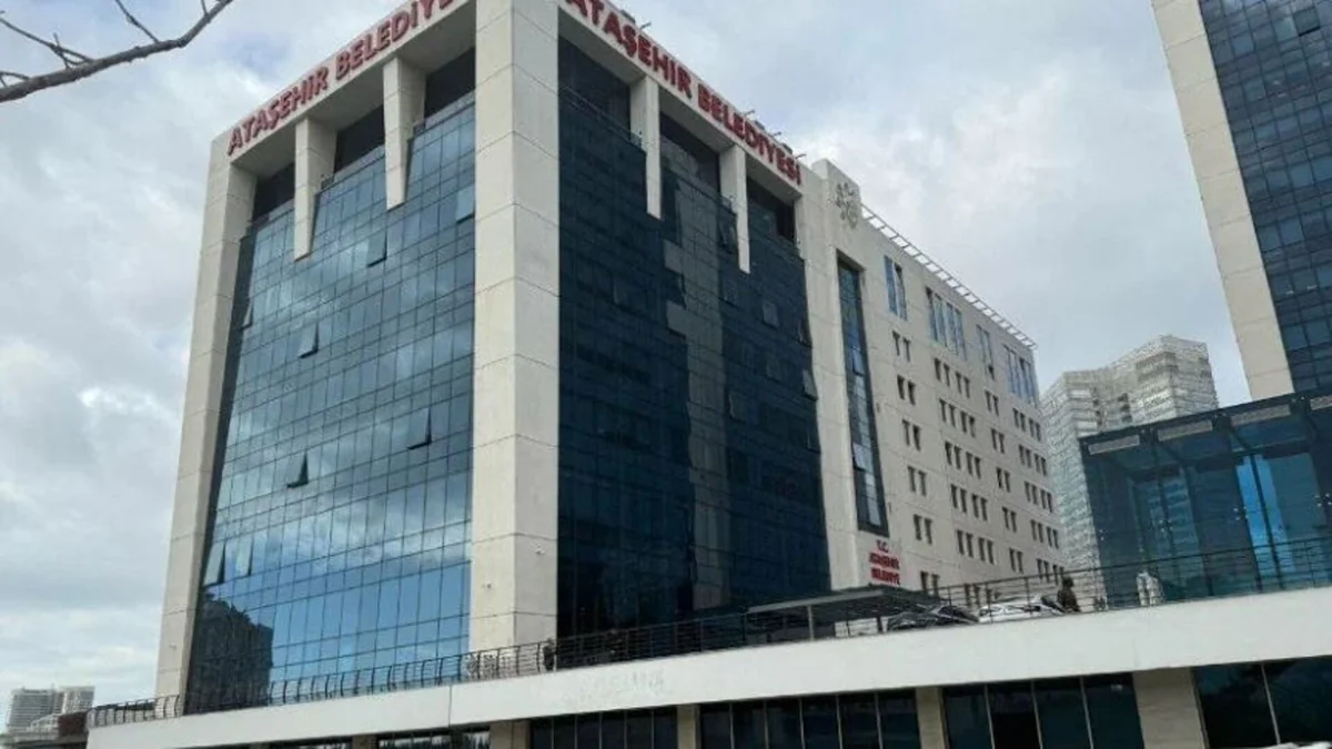 Ataşehir'de CHP'li 6 belediye meclis üyesi AK Parti'ye katıldı
