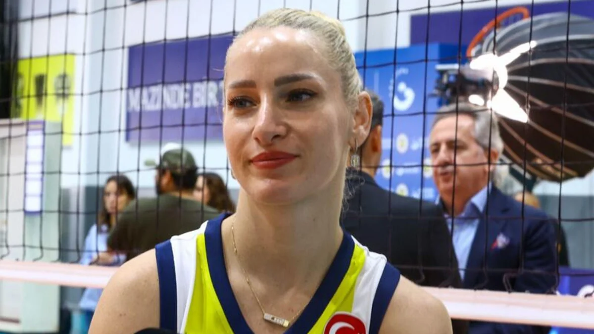 Gizem Örge: Fenerbahçe'de forma giymek benim için bir şeref