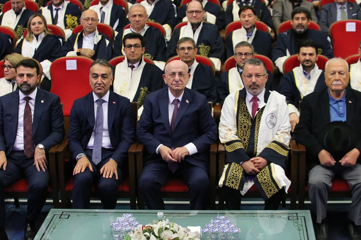 Karabük Üniversitesinde yeni akademik yıl törenle açıldı