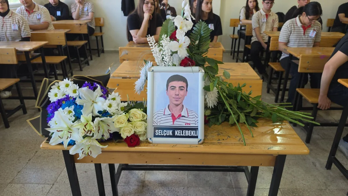 Kozan'da kazada ölen 17 yaşındaki Selçuk Kelebekli için okulunda dua edildi