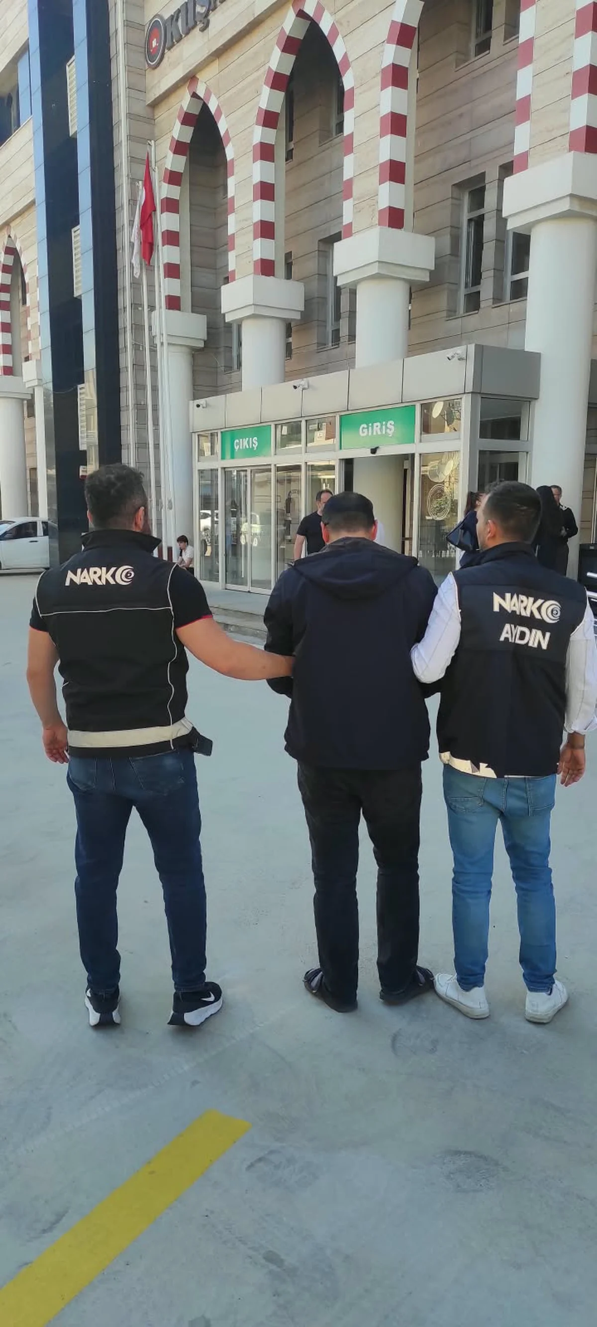 Kuşadası'nda uyuşturucu operasyonunda gözaltına alınan 1 kişi tutuklandı