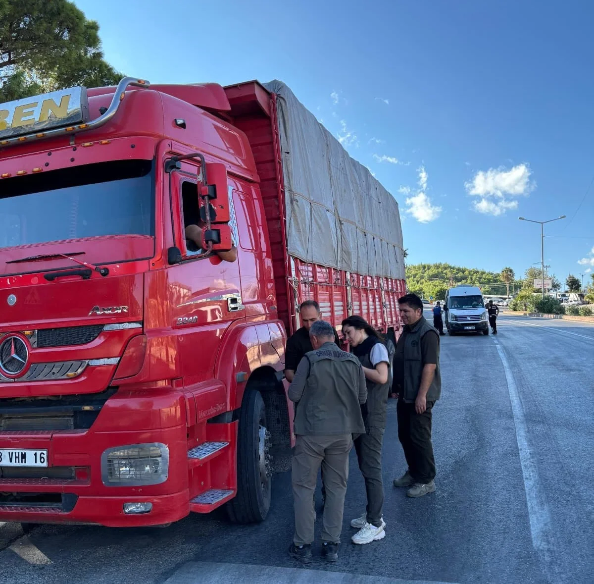Mersin Silifke'de orman suçlarına karşı yol kontrolü yapıldı