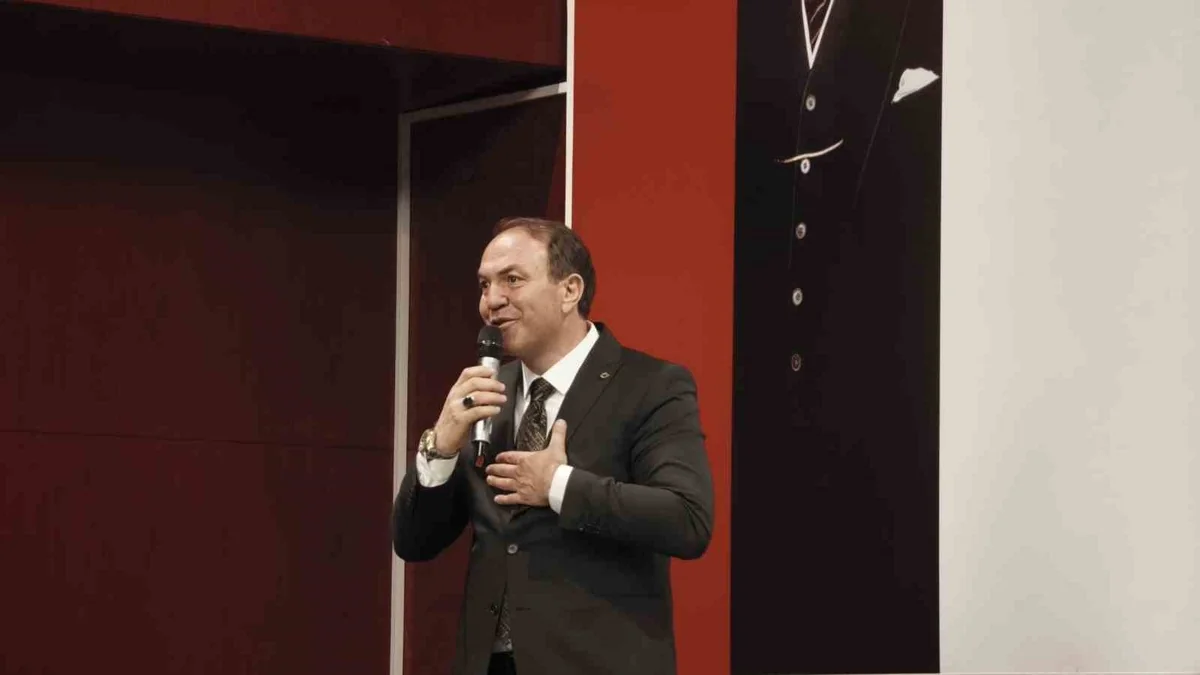 Mustafa Genç'in ringlere dönüşünü anlatan 'Son Raunt'un galası Ankara'da yapıldı