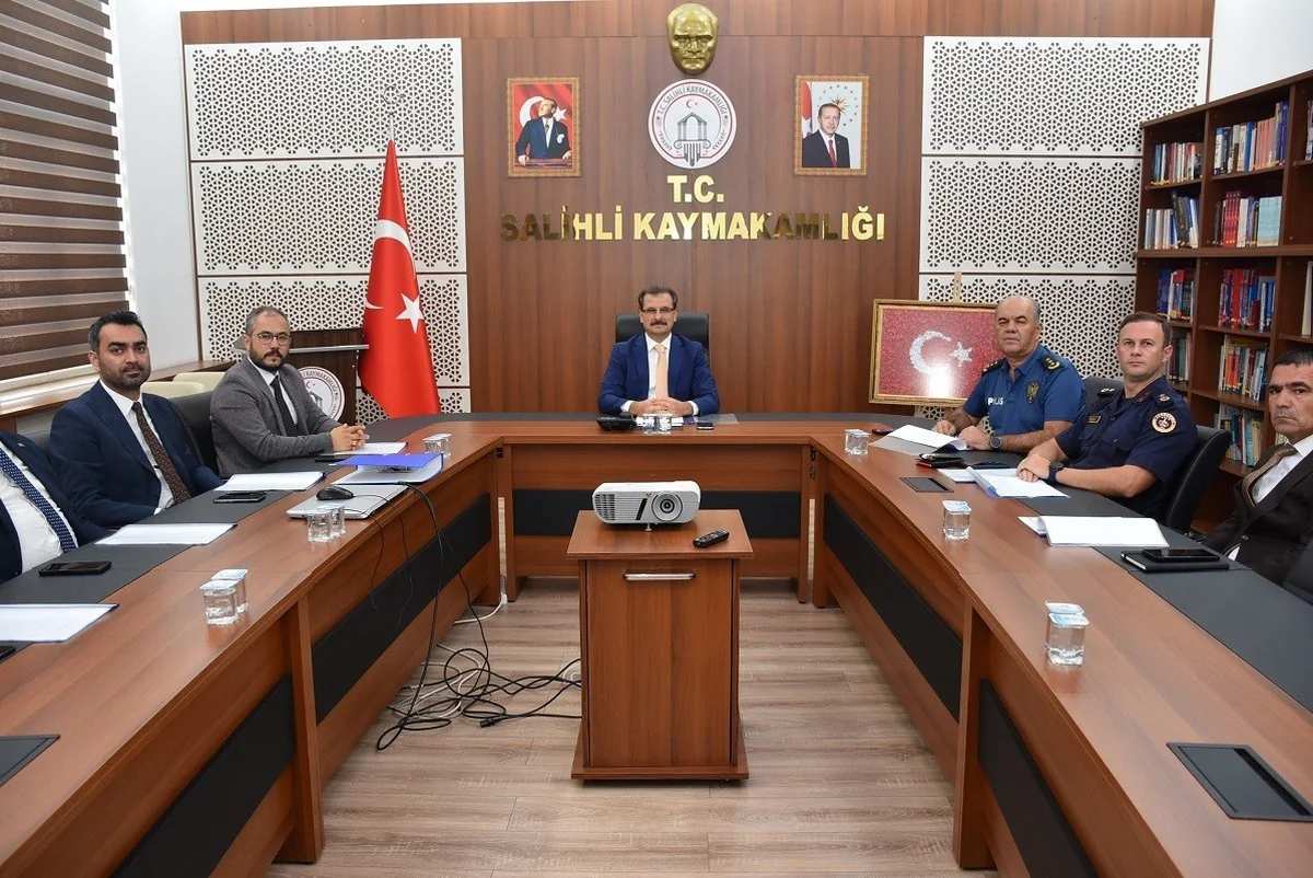 Salihli'de 4 Ekim 2026 KPSS Ön Lisans sınavı için koordinasyon toplantısı yapıldı
