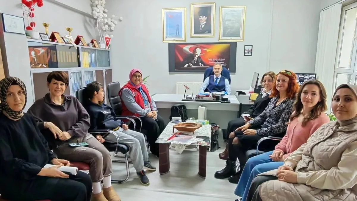 Sinop Erfelek'te özel eğitim sınıfı için Mutlu Çarşamba toplantısı yapıldı