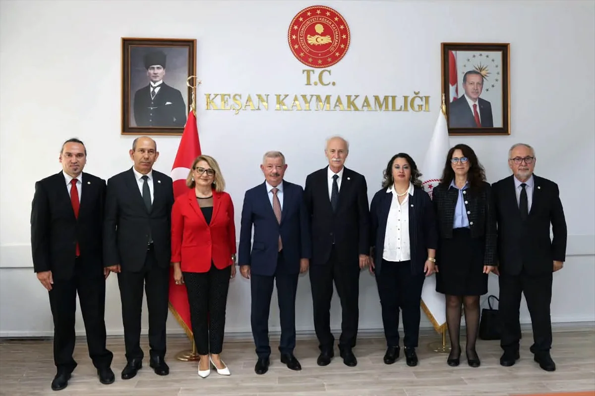 Trakya Üniversitesi Rektörü Hatipler, Keşan Kaymakamı Mercan'ı makamında ziyaret etti