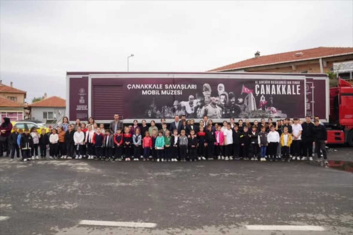 Uzunköprü Belediyesi, İtfaiye Haftası'nda itfaiyecilerle Cumhuriyet Parkı'nda buluştu