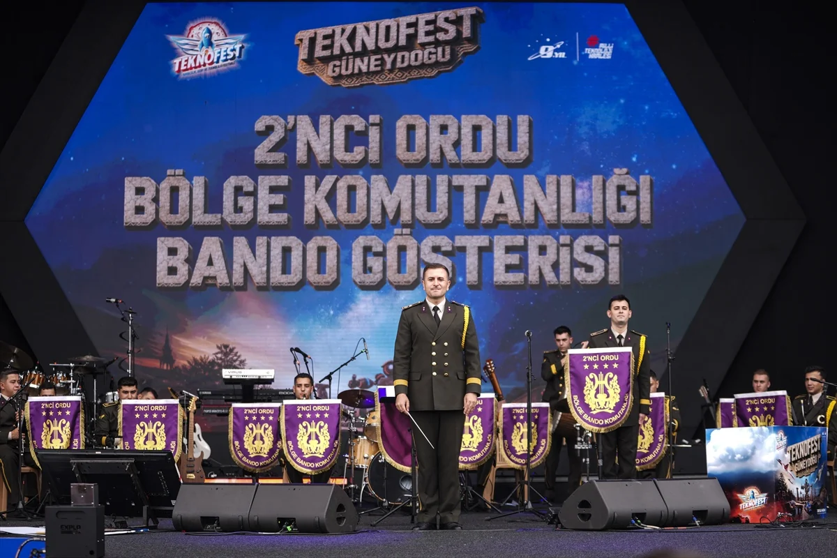 2. Ordu Bölge Komutanlığı Bando Takımı Şanlıurfa'da TEKNOFEST'te konser verdi