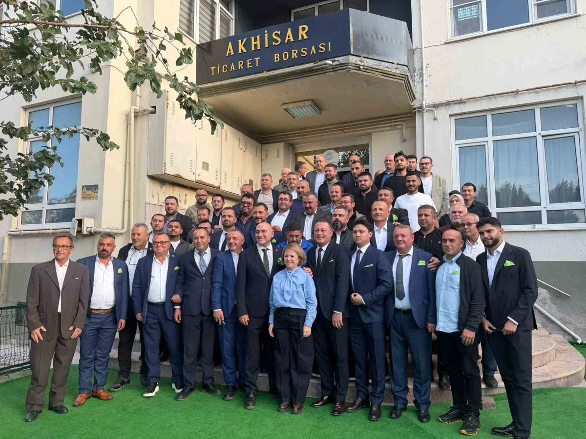 Akhisar Ticaret Borsası seçimini Alper Alhat'ın Yeşil Listesi 168 oyla kazandı