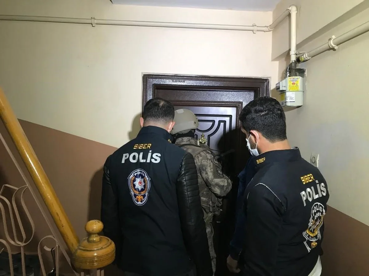Aydın'da müstehcenlik operasyonunda gözaltına alınan 9 şüpheliden 2'si tutuklandı