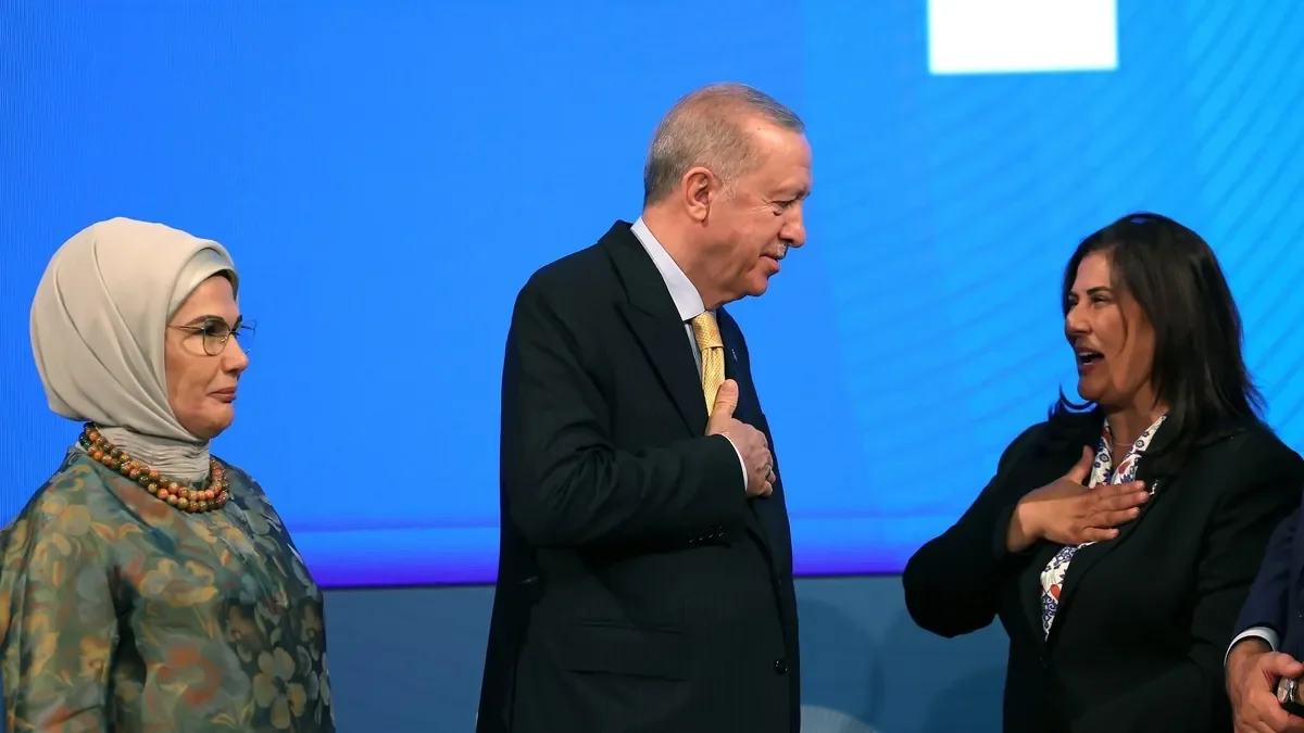 CHP'de büyük kopuş: Özgür Özel döneminde seçilen her 10 belediye başkanından 1'i AK Parti'ye geçti