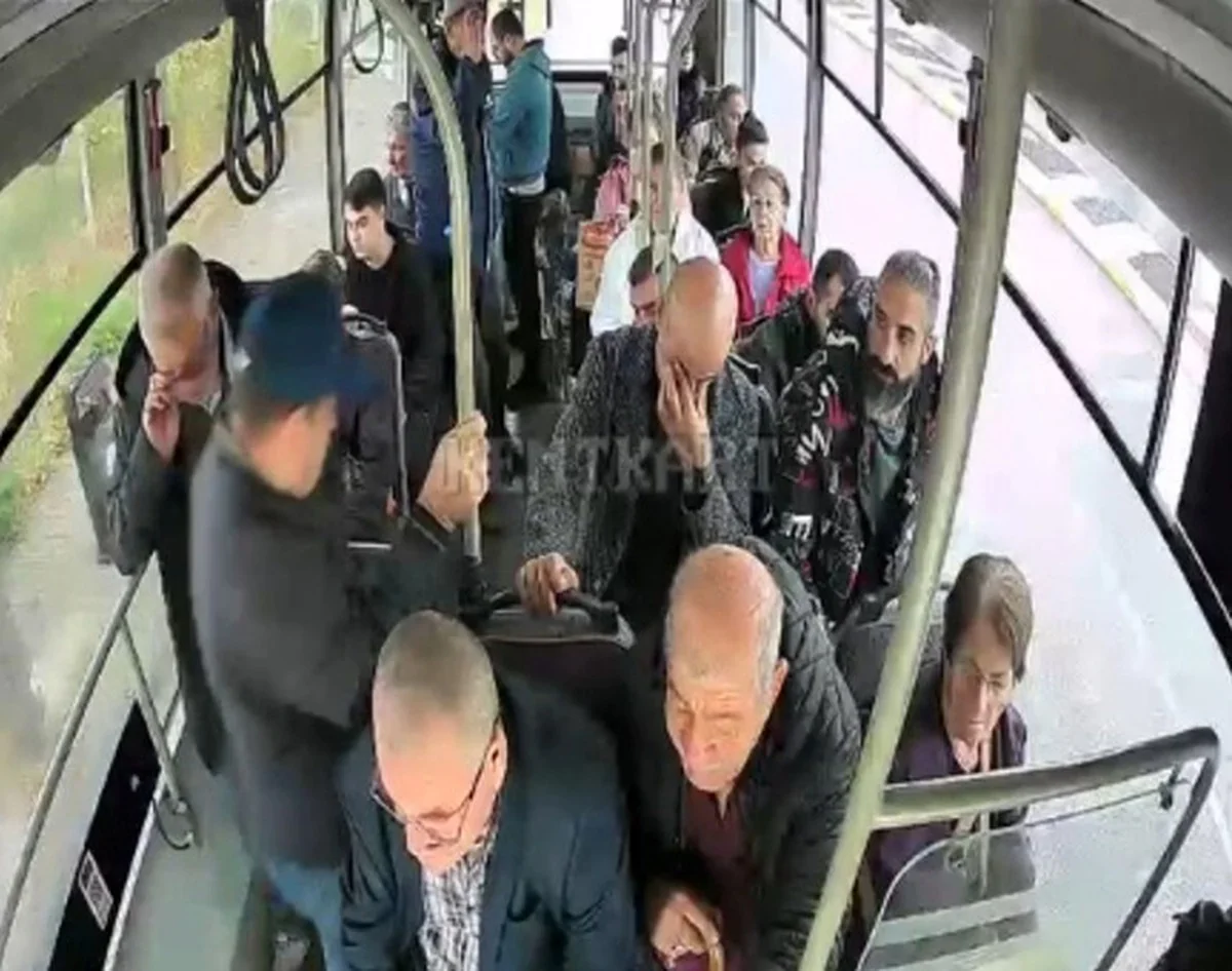 Edirne'de epilepsi hastası yolcu, ilk yardım bilen şoförlerce hastaneye kaldırıldı