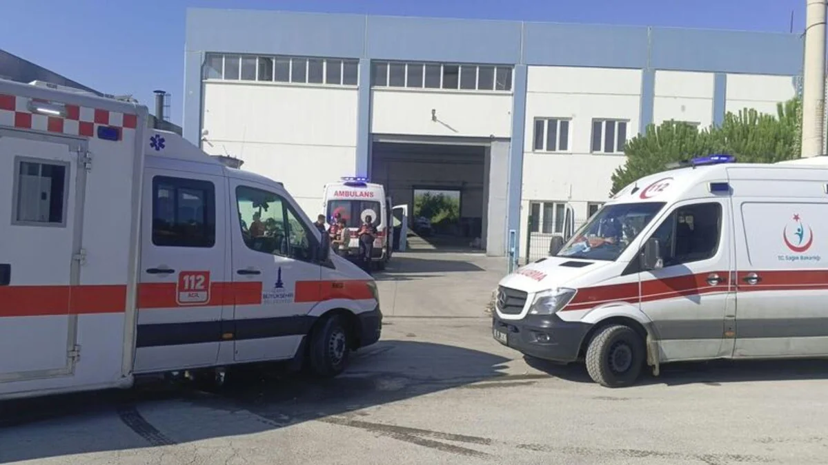 Fabrikada patlama! 3'ü ağır, 7 işçi yaralı