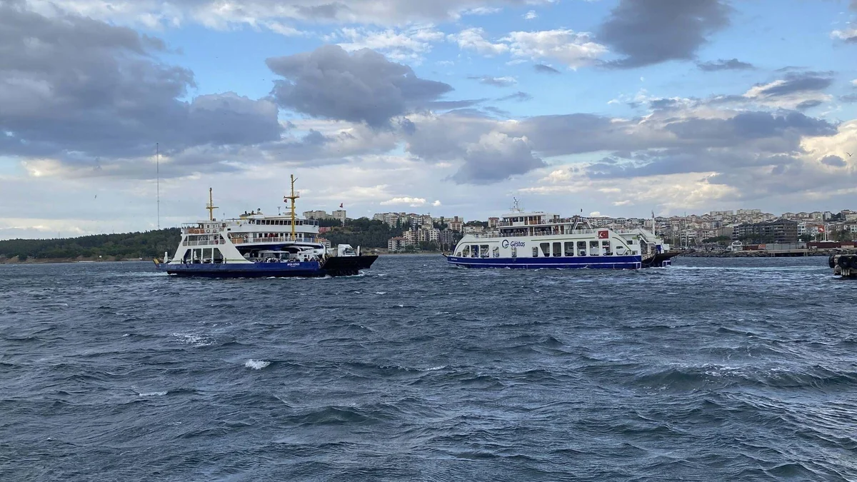 Fırtına nedeniyle Gökçeada ve Bozcaada seferleri iptal edildi