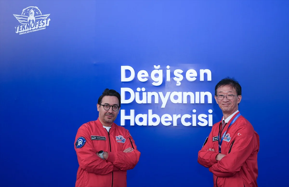 Japonya'nın Ankara Büyükelçisi Tamura, TEKNOFEST Güneydoğu'da AA standına uğradı