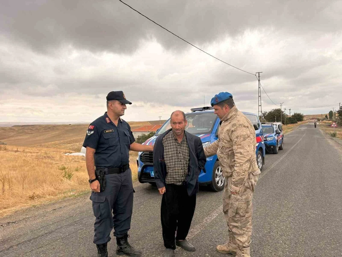 Kırşehir'de zihinsel engelli vatandaş, jandarmanın dron destekli aramasıyla bulundu