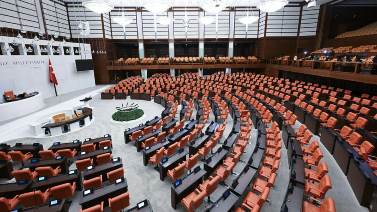 TBMM yeni yasama dönemine hazır! Fon soruşturmasıyla başlıyor