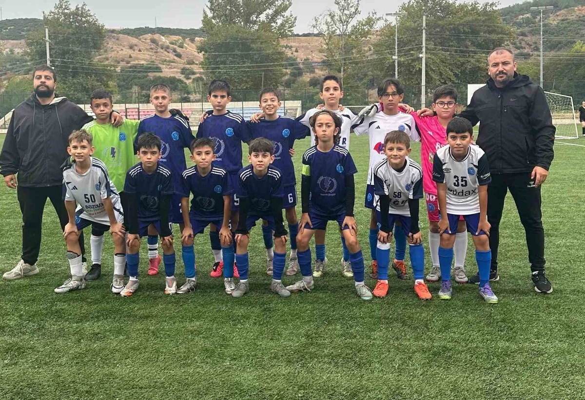 U12 Gençler Ligi'nde Bilecik derbisi 0-0 bitti, 3 takım liderliği paylaştı