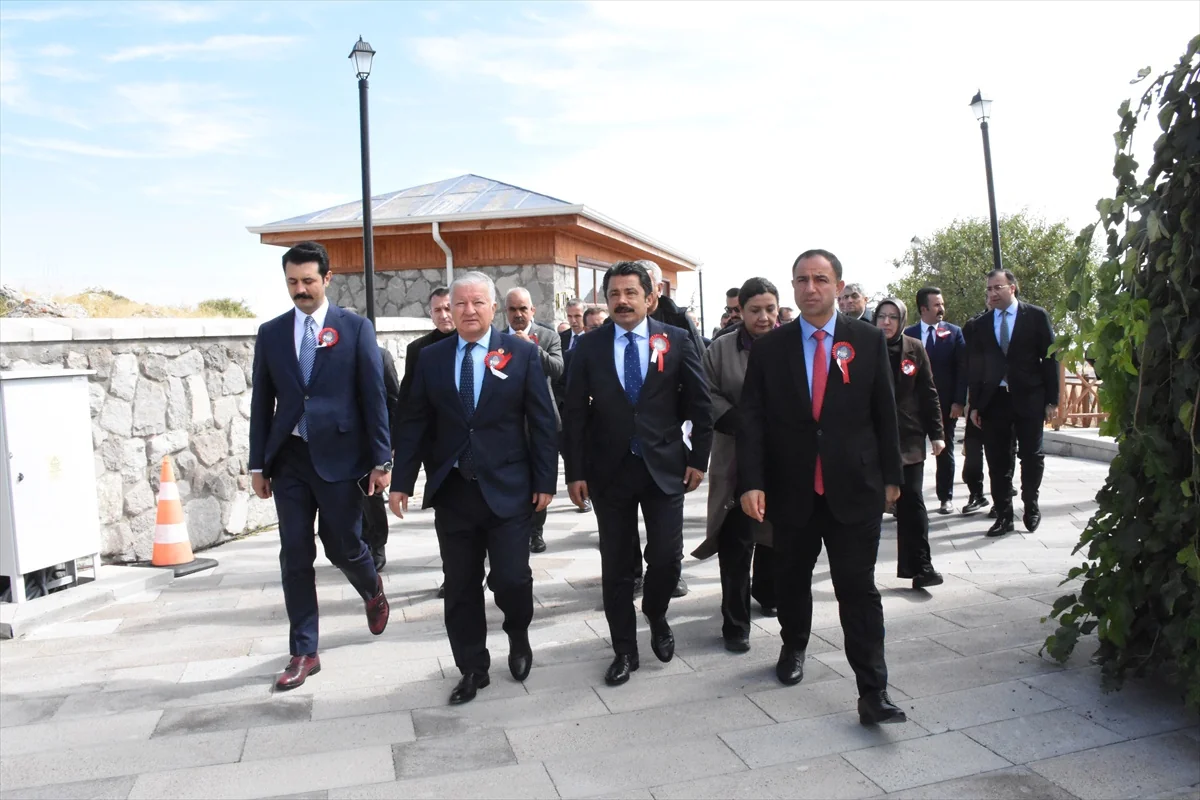 Yunus Emre, Aksaray'ın Ortaköy ilçesindeki anıt mezarında dualarla anıldı