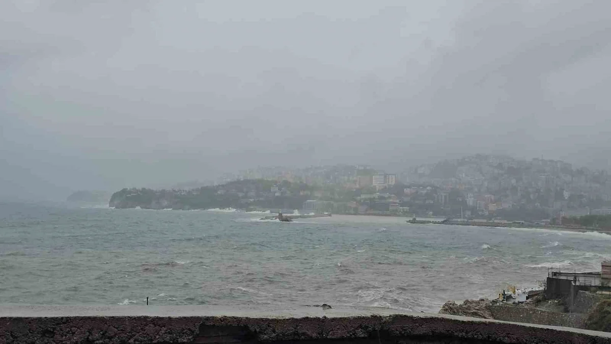 Zonguldak Valiliği, denizlerde hızı 75 km/saat bulacak fırtına için uyardı