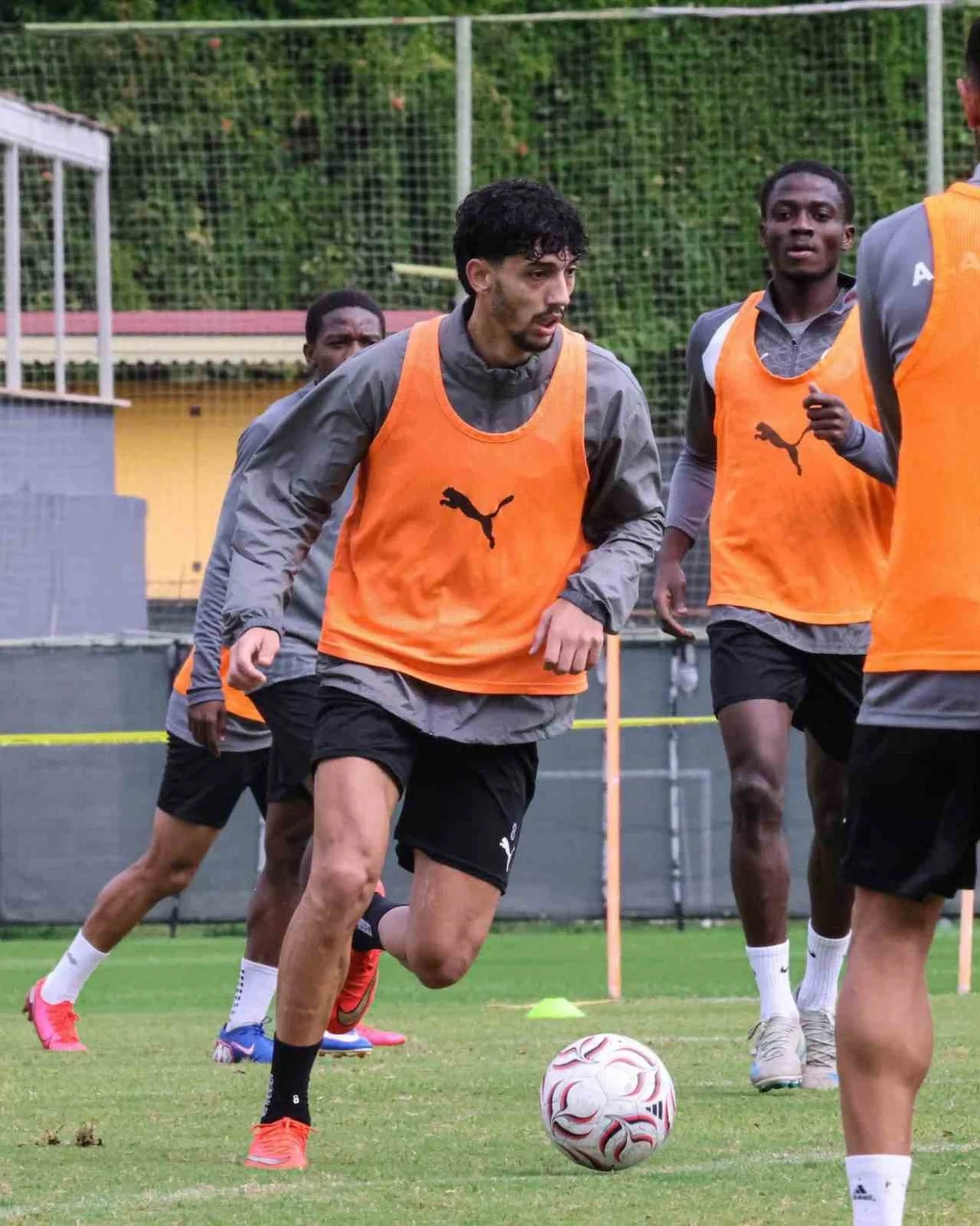 Corendon Alanyaspor, Erzurumspor FK maçı hazırlıklarını Pereira yönetiminde sürdürdü