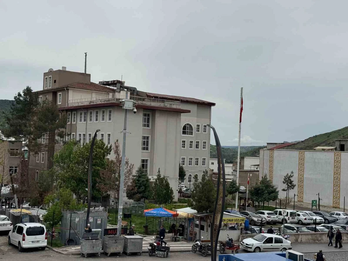 Diyarbakır'ın Çermik ilçesinde 3 bin 600 ton kömür yardımı dağıtımı başladı