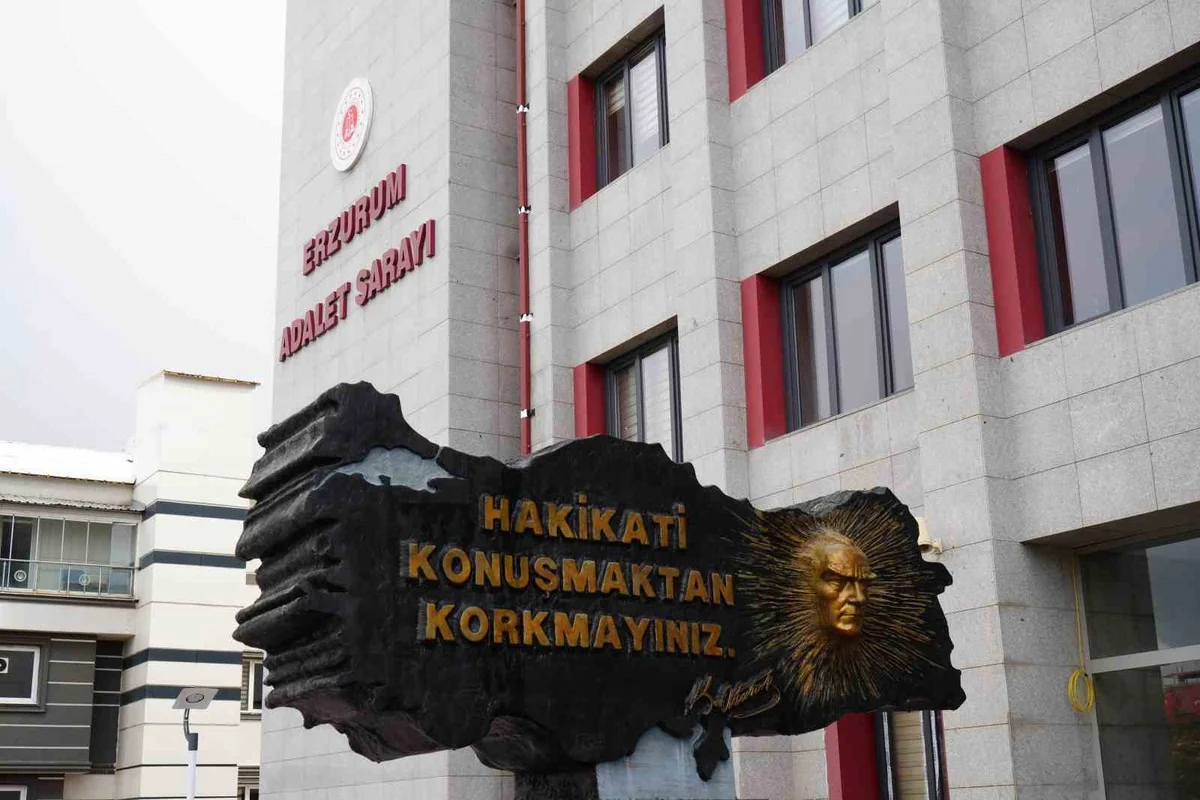 Erzurum'daki hukukçular yapay zekâya mesafeli yaklaştı, araştırma hibrit model önerdi