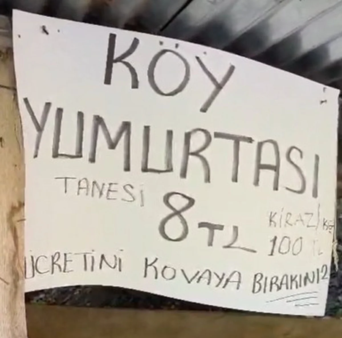 Erzurum İspir'de yol kenarındaki satıcısız tezgâhta 260 TL kovaya bırakıldı