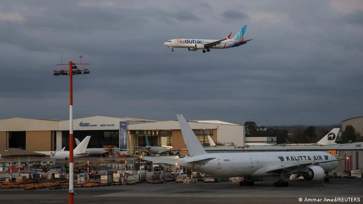FlyDubai uçuşunda kaptana saldırdığı belirtilen yardımcı pilot Umman'da yasaklı çıktı