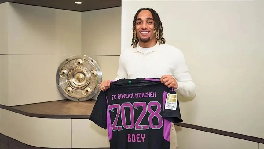 Fransız oyuncunun, Bayern Münih ile 30 Haziran 2028'de sona erecek.