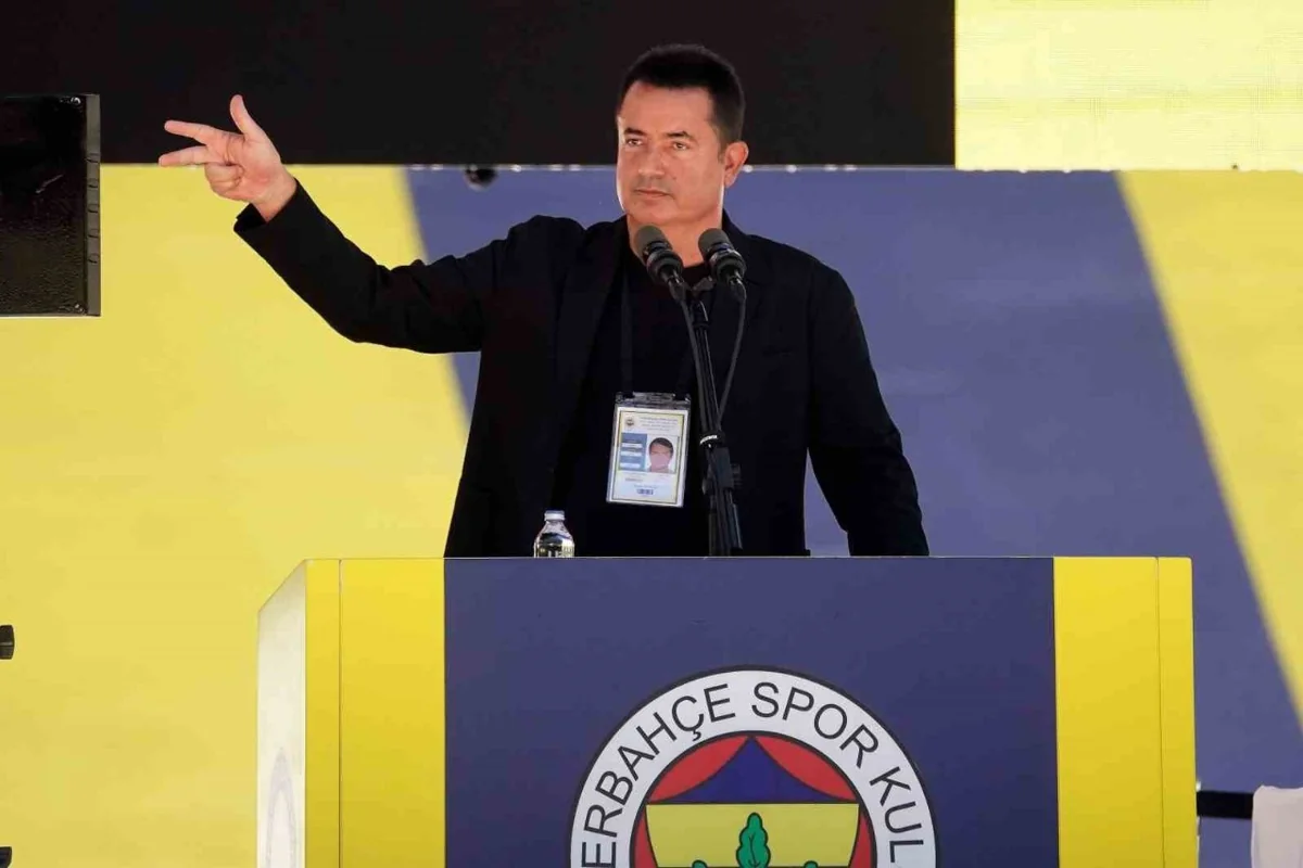 Hull City'nin sahibi Acun Ilıcalı, Fenerbahçe'deki görevi sonrası tamamen Premier Lig kulübüne yoğunlaştı.
