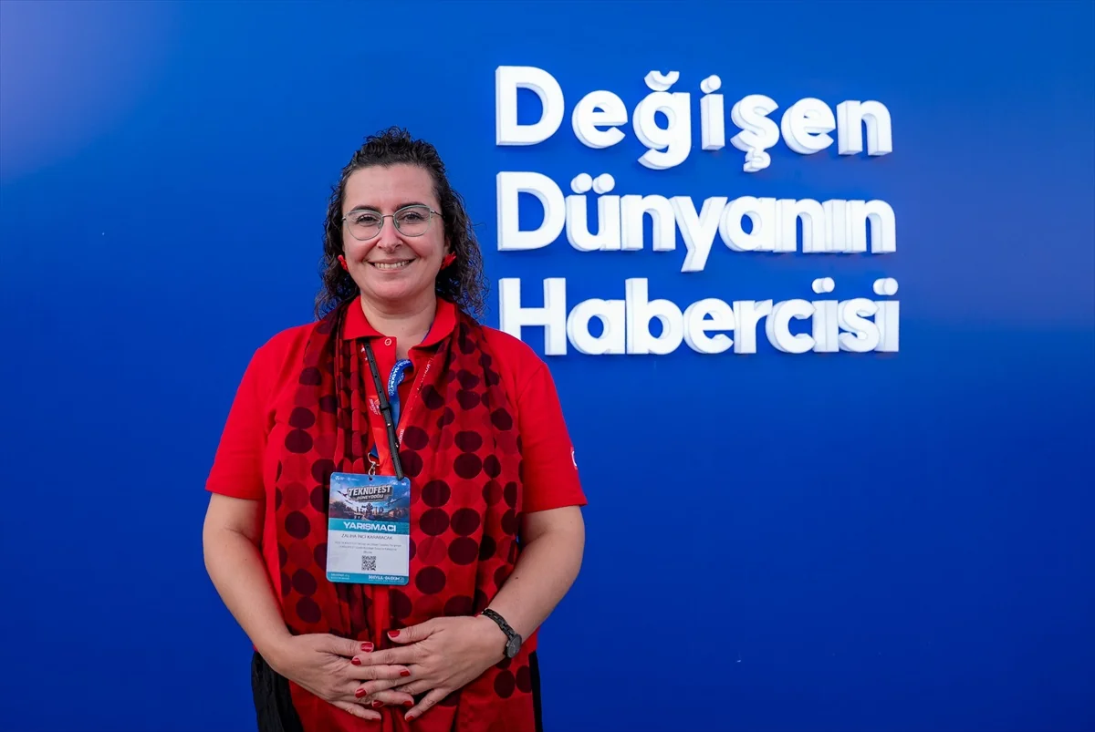 TEKNOFEST'te İpek İlkyaz ve Duru Nisa Seber, çip ve mozaik tasarımıyla birinci oldu