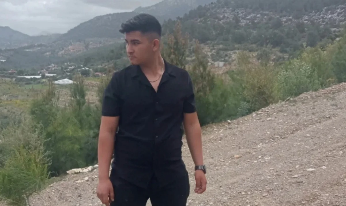 20 yaşındaki gencin kan donduran sonu! Bernayı arıyorum dedi, 13 bıçak darbesiyle öldürüldü