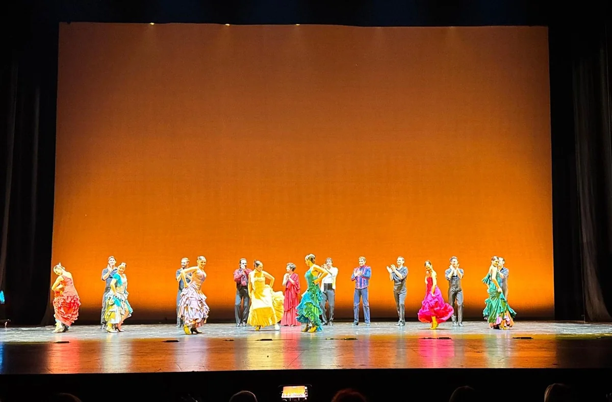 Aida Gomez'in Carmen gösterisi İstanbul Kültür Yolu Festivali'nde AKM'de sahnelendi