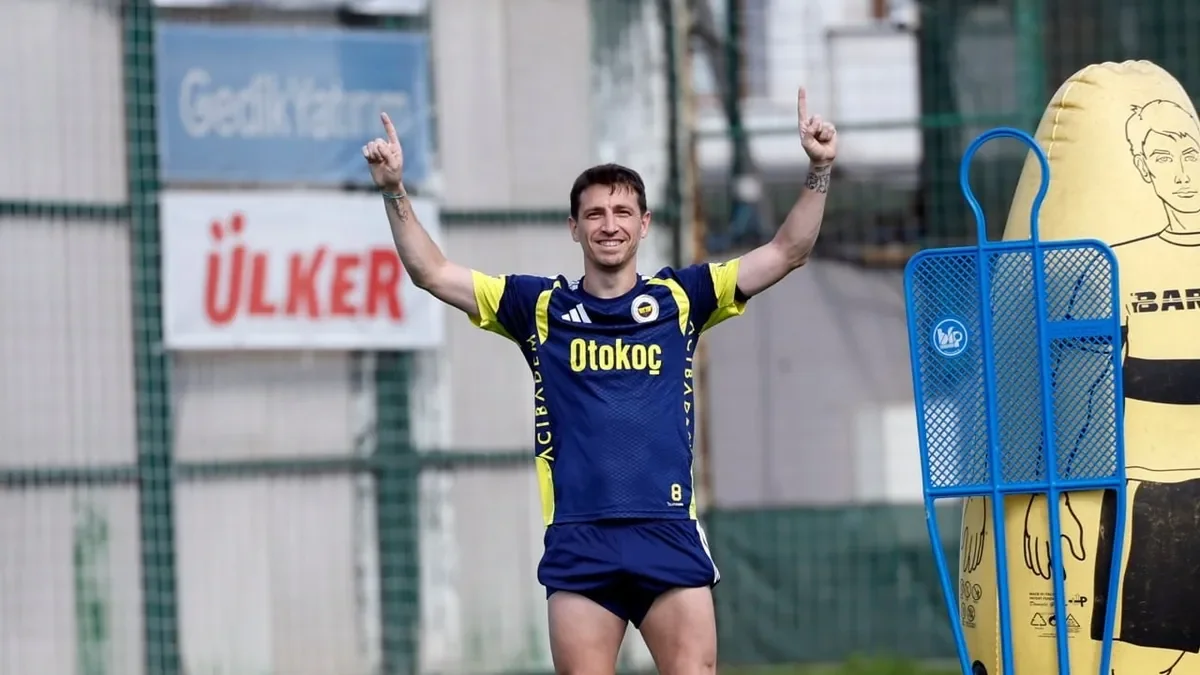 Fenerbahçe'de flaş gelişme! Cezası bitti, ayağının tozuyla idmana çıktı