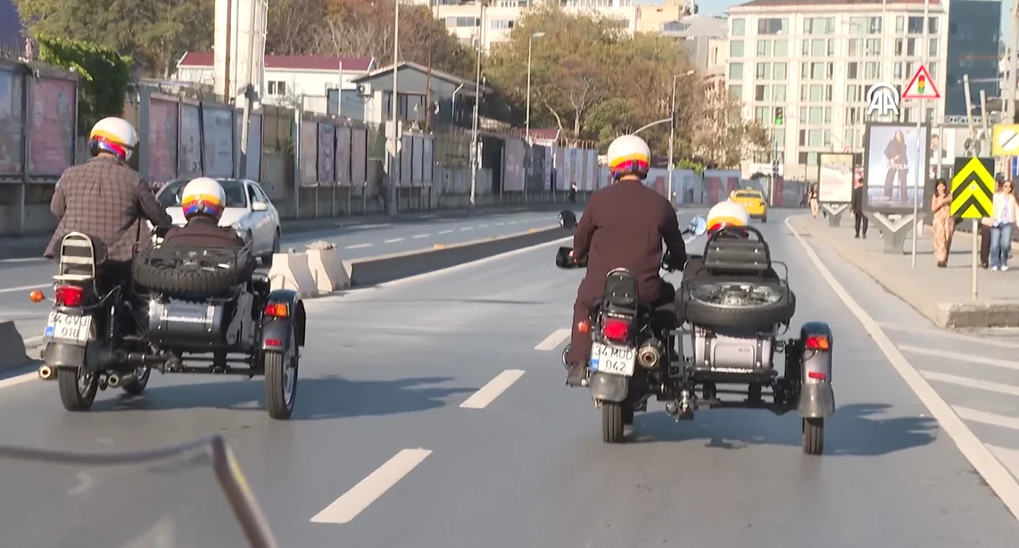 İstanbul'da ilk ve tek! Denenmemiş yeni tur konsepti turistlerin gözdesi, sokakları böyle keşfediyorlar