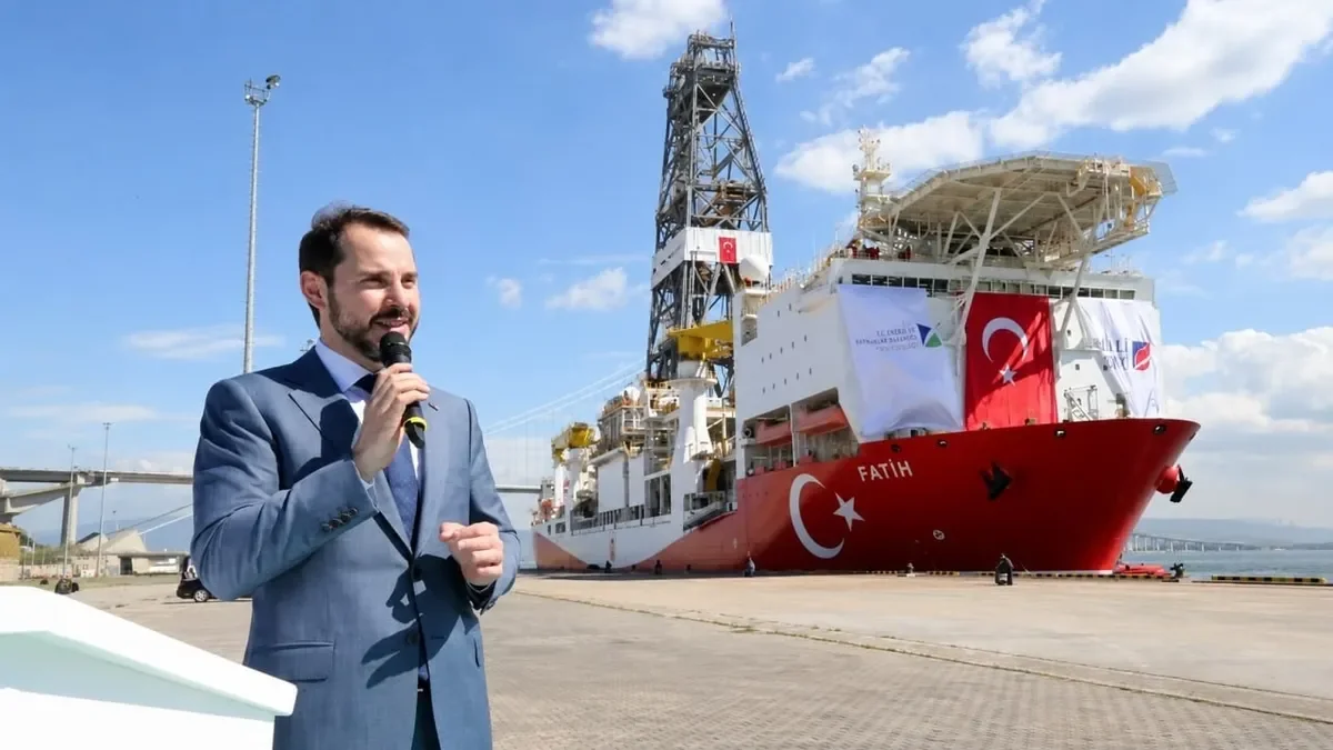 Kalıcı yaz saati modeli, Berat Albayrak'ın Enerji ve Tabii Kaynaklar Bakanlığı döneminde uygulamaya konulmuştu. Fotoğraf: A Haber arşiv