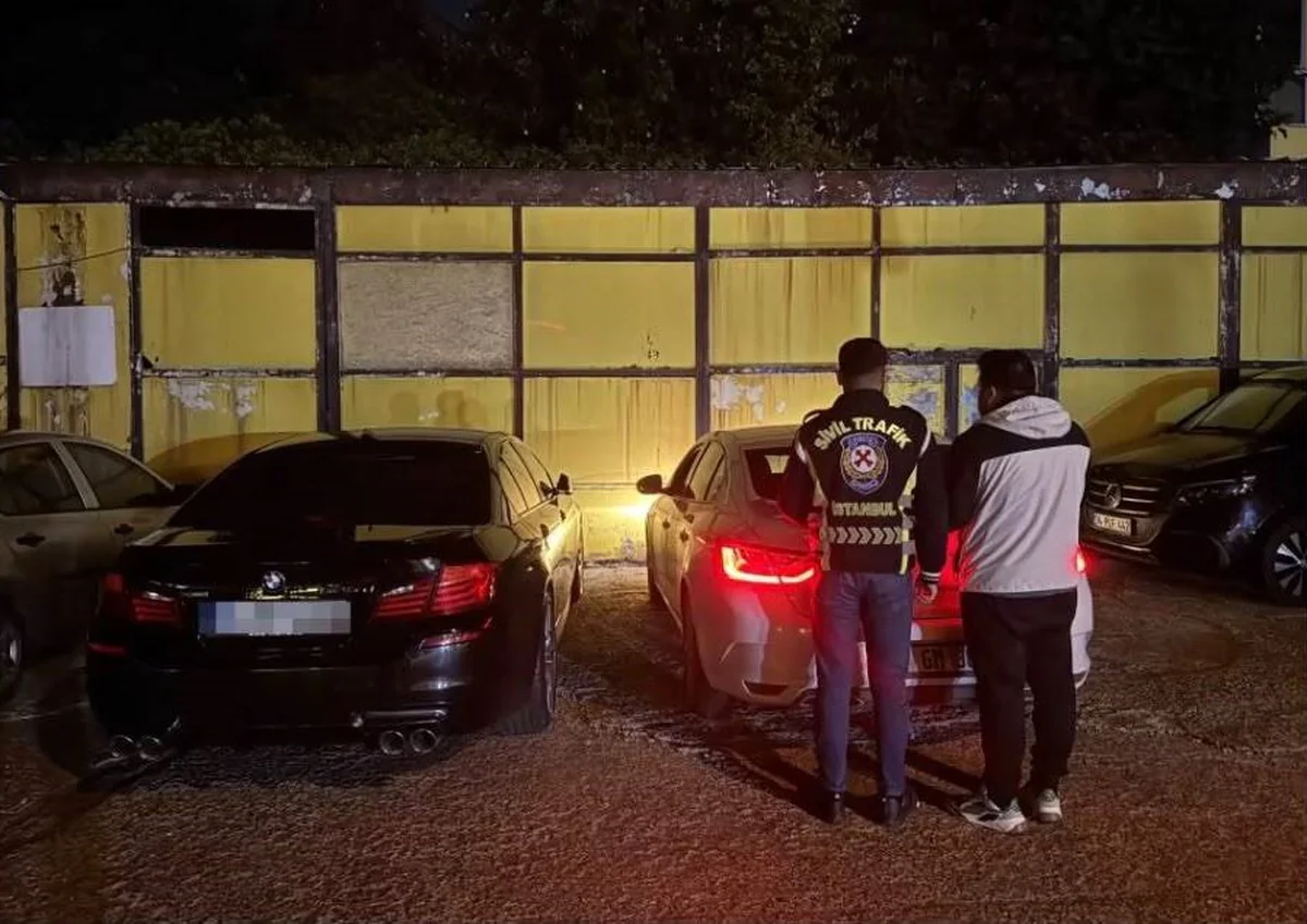 Üsküdar'da araca saldıran sürücüye 180 bin lira ceza verildi, ehliyeti 60 gün alındı