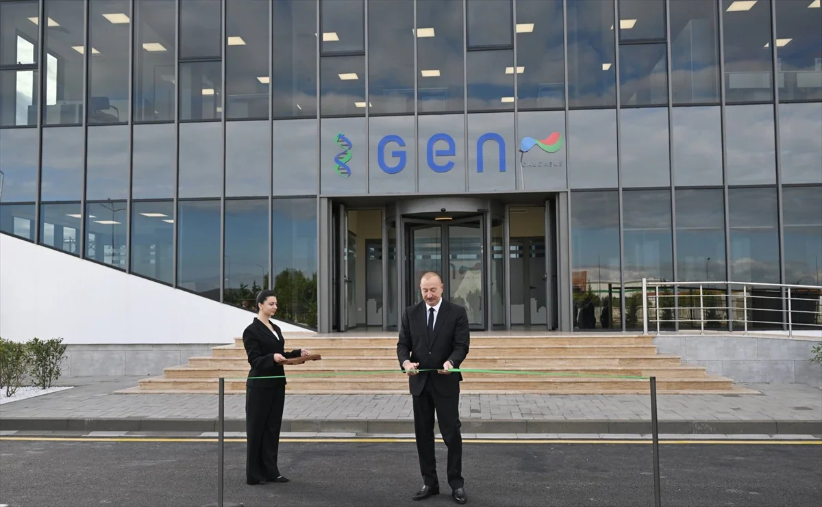 Azerbaycan'ın en büyük ilaç tesisi Bakü yakınlarında Aliyev'in katılımıyla açıldı