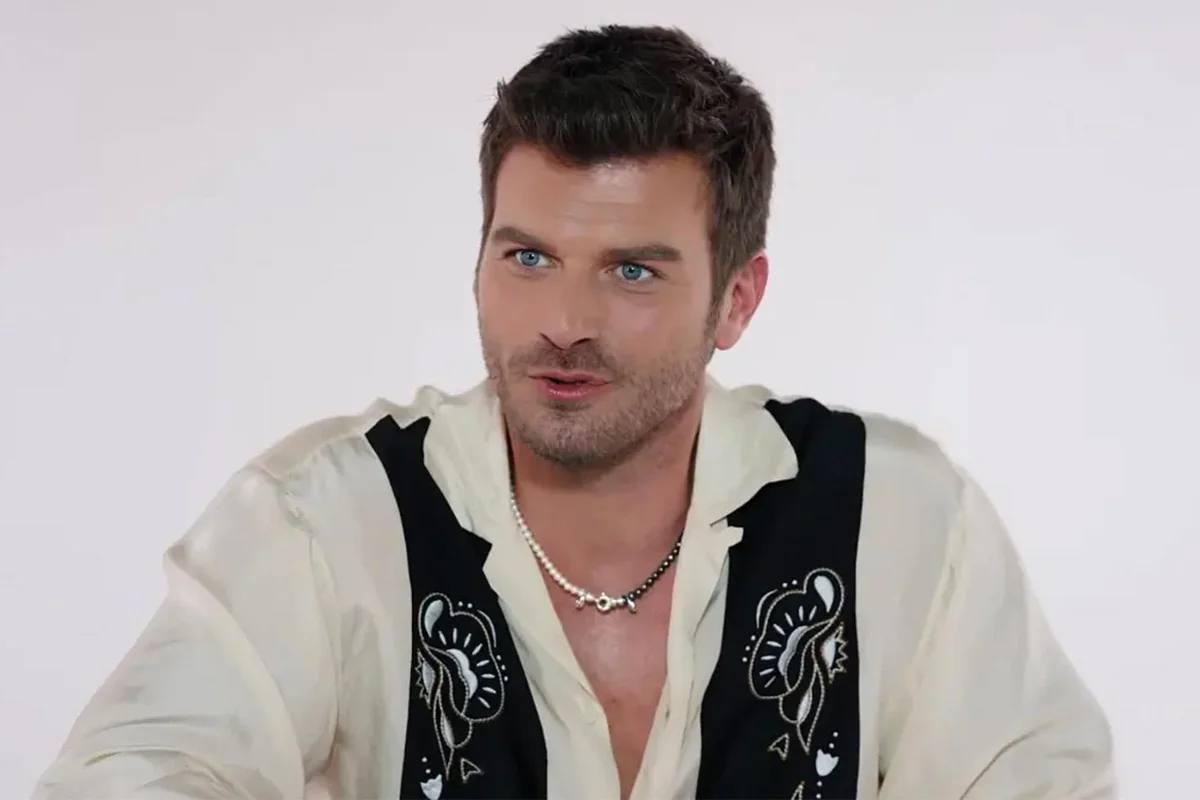 Emre Kınay'dan Kıvanç Tatlıtuğ'a övgü: Yakışıklı ama mesele o değil