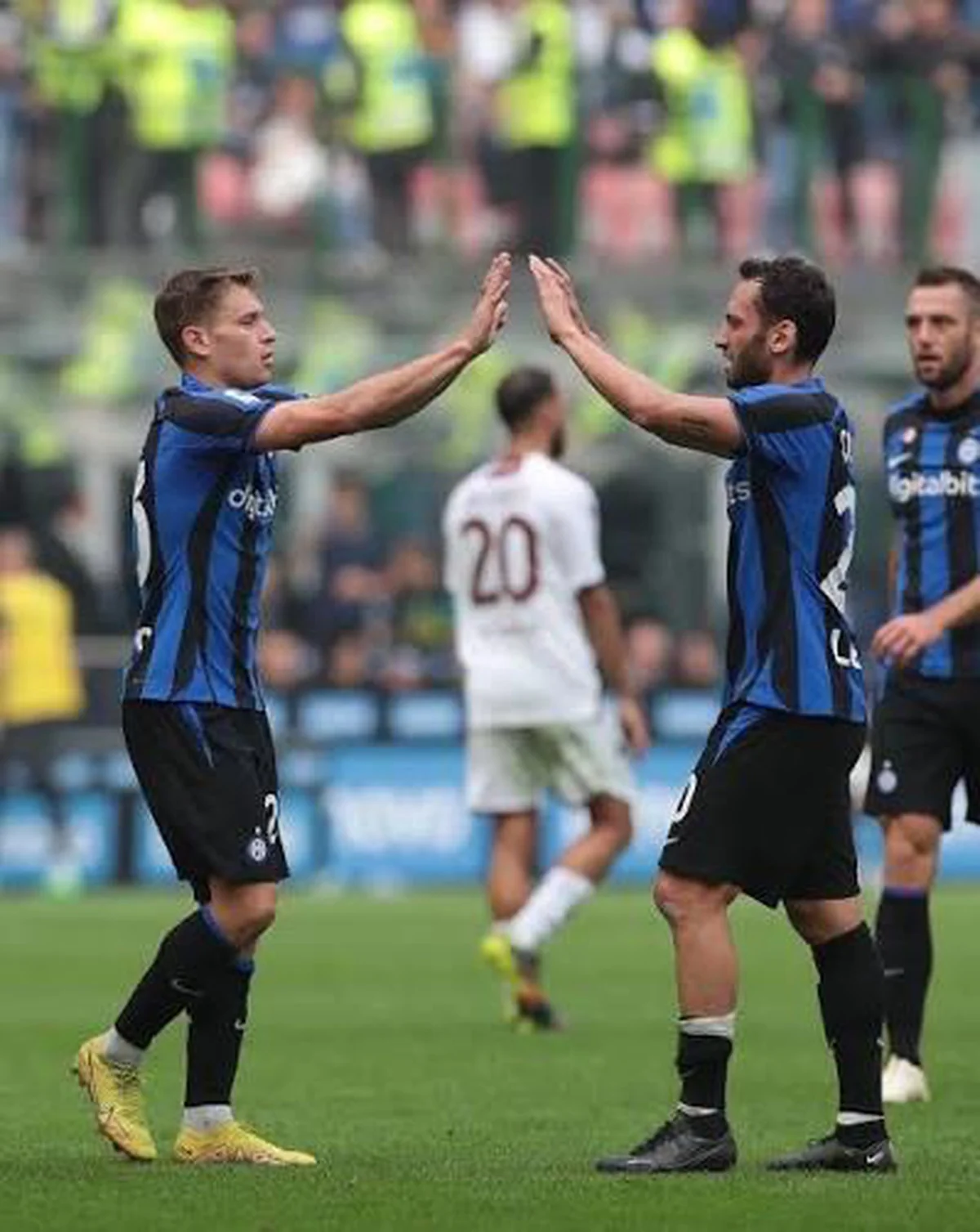 İtalyan Yıldız Nicolo Barella'dan Hakan Çalhanoğlu'na Övgü Dolu Sözler