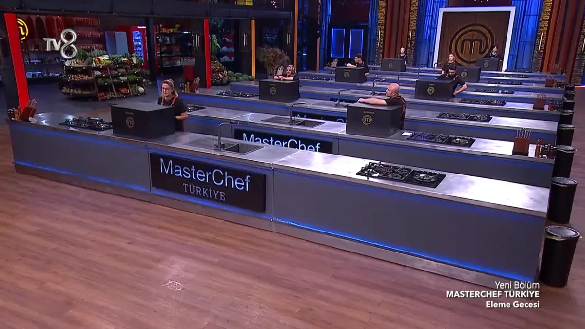 MasterChef Türkiye’de 4 Ekim gecesi eleme heyecanı yaşandı. (TV8)