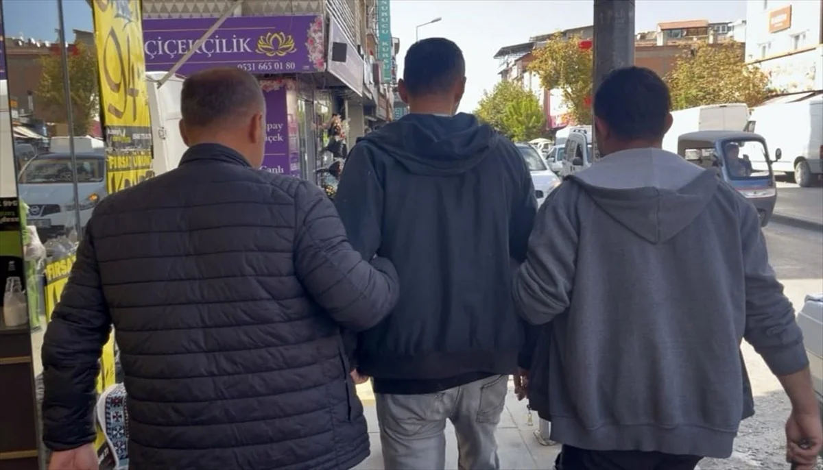 Kırıkkale'de 37 yıl 3 ay 20 gün hapis cezası olan firari hükümlü yakalandı