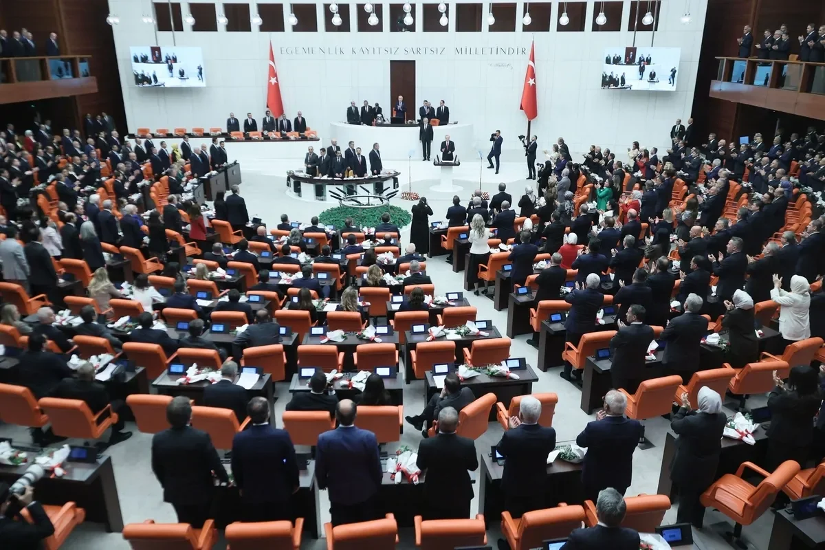 Türkiye’nin konuştuğu fon soruşturması Meclis’te! Cevdet Yılmaz bilgi verecek - 1
