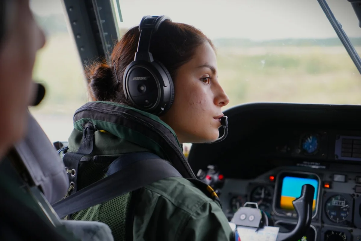 Deniz Kuvvetlerinde bir ilki başardı! İlk kadın pilot olarak tarihe geçti