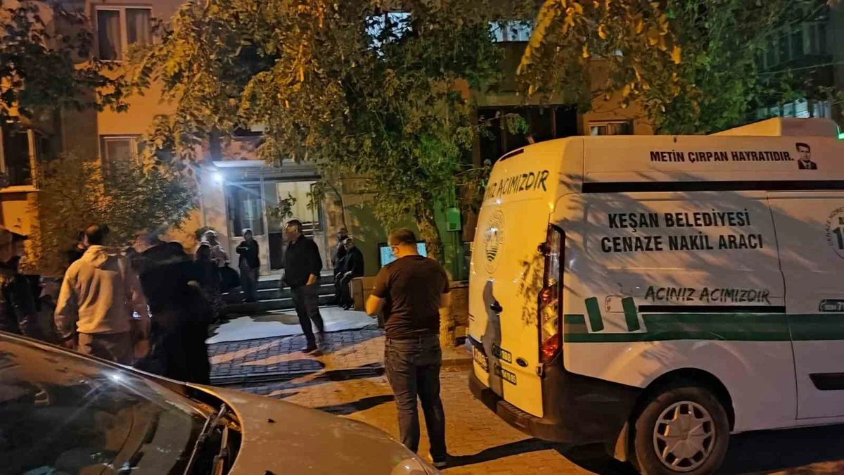Edirne Keşan'da 58 yaşındaki kişi evinde hareketsiz bulundu, ölü tespit edildi