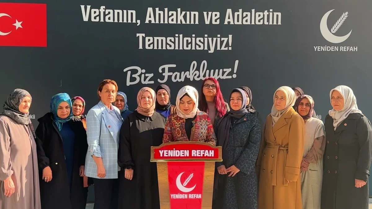 Yeniden Refah Partisi Kadın Kolları, Başakşehir'deki okul saldırısına tepki gösterdi