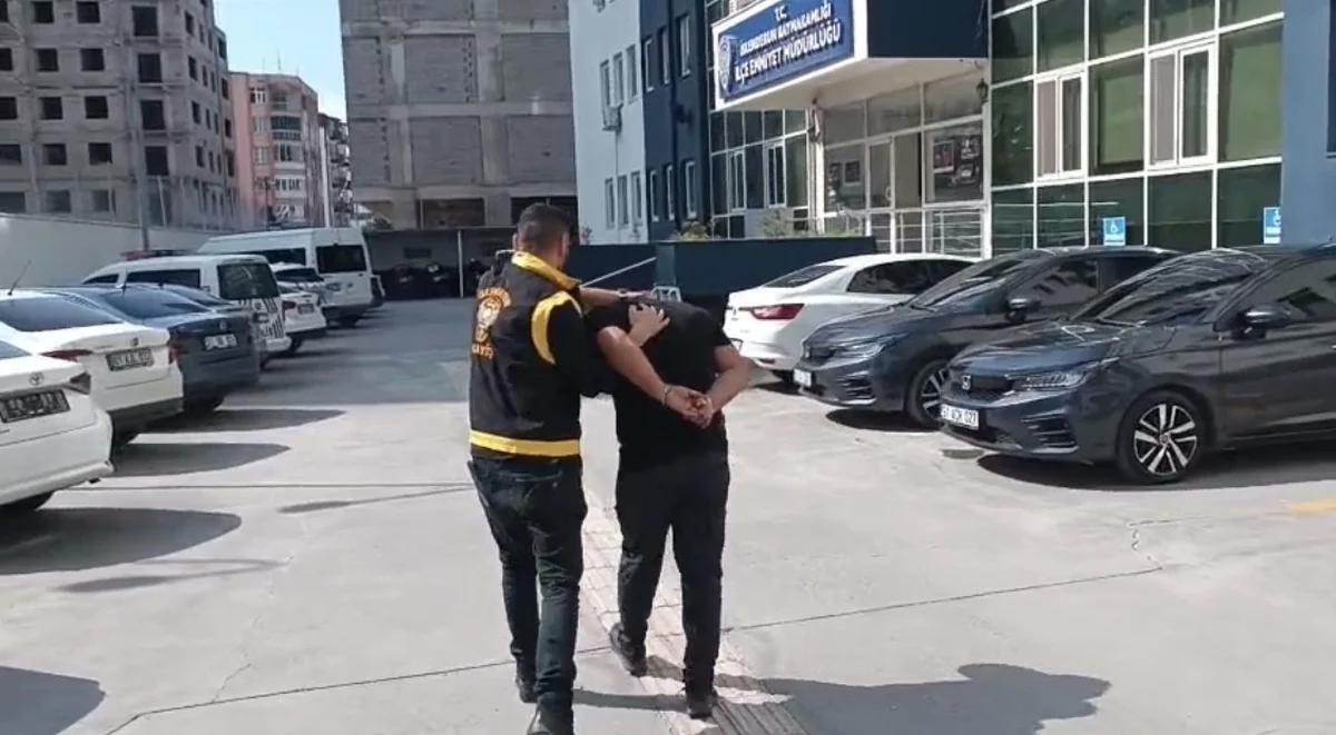 İskenderun'da 2 yıl 6 ay hapis cezasıyla aranırken yakalanan şahıs tutuklandı